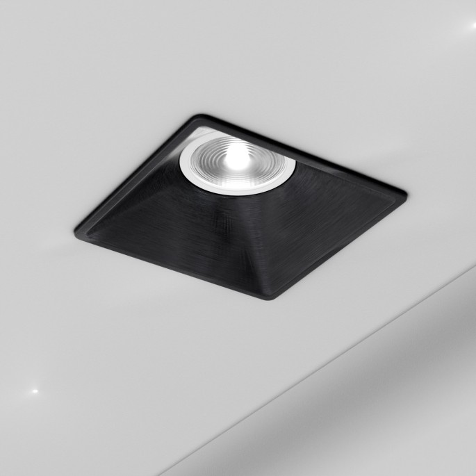 SQUARE spotlight - recess